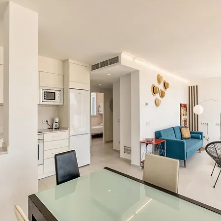 - Bajos * L' Escala