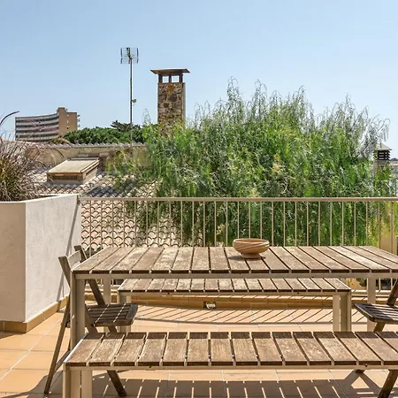 - Bajos * L' Escala