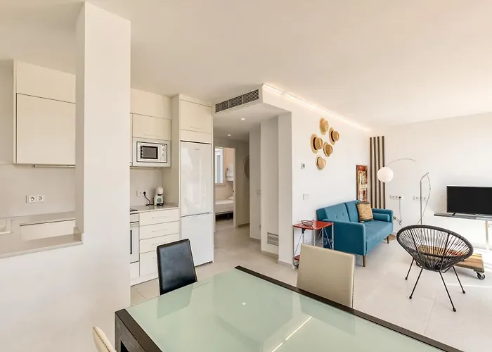 - Bajos * L' Escala